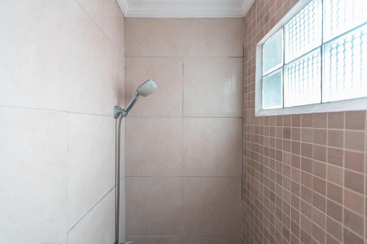 Spot On 2033 Kayumanis Homestay Syariah Yakarta Exterior foto