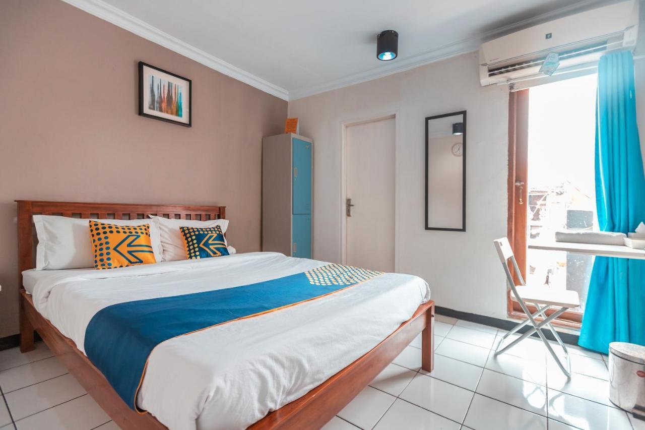 Spot On 2033 Kayumanis Homestay Syariah Yakarta Exterior foto